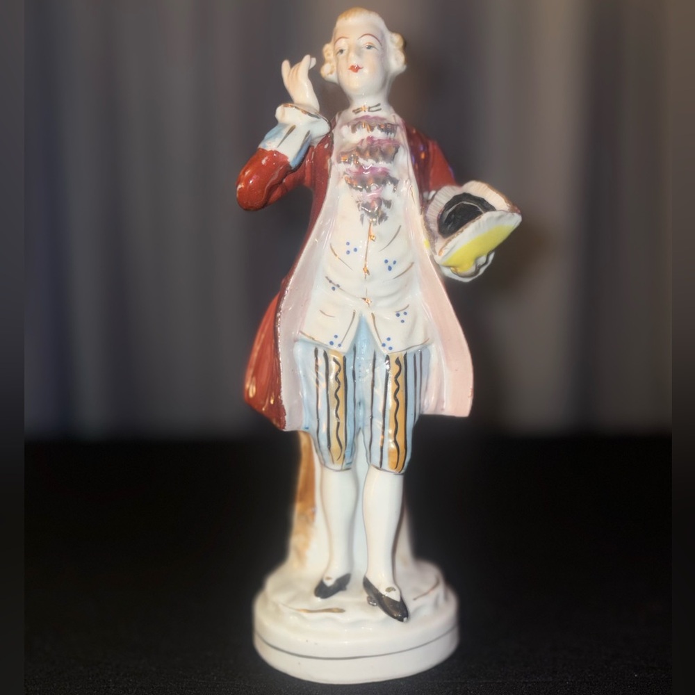 Hal-Sey Fifth Victorian Man Figurine Japan Colonial Renaissance Vintage